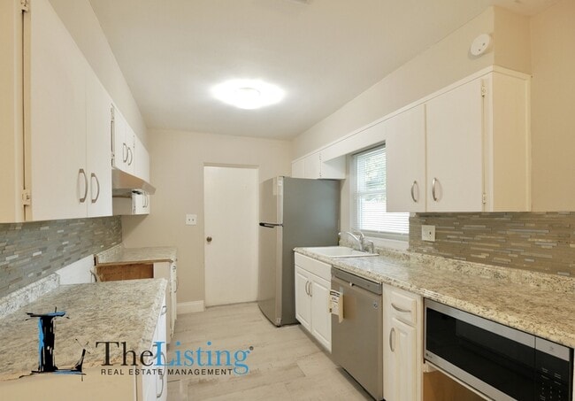 Building Photo - 83 Griggs Ave