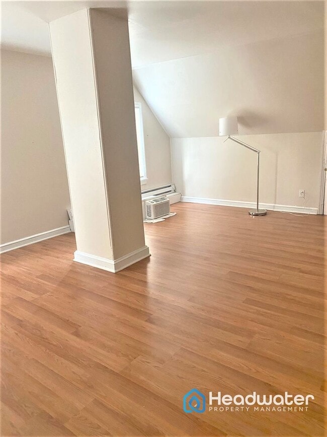 Building Photo - House for Rent in Glen Mills