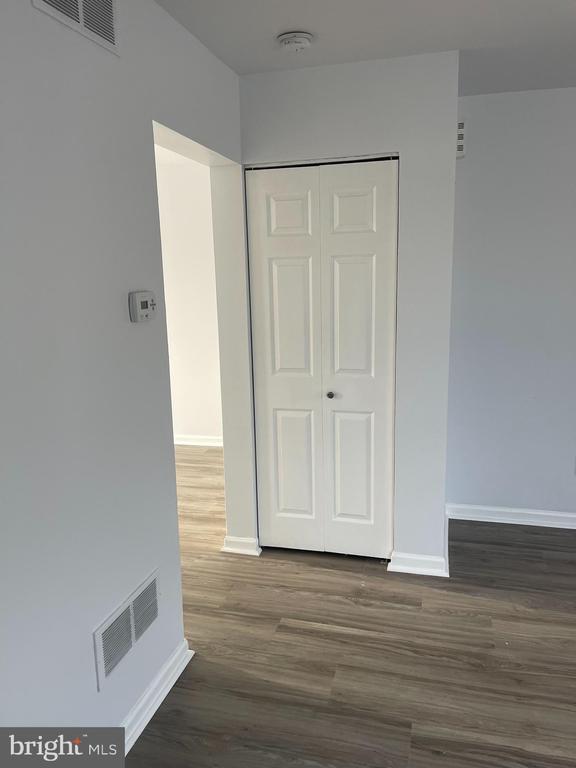 Building Photo - 288 Vincent Cir