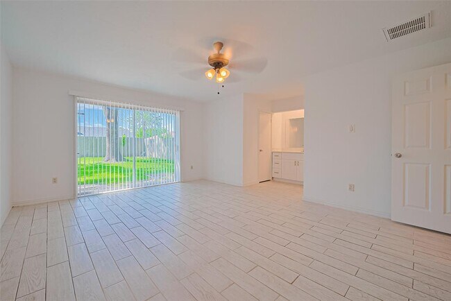 Building Photo - 719 Ramada Dr
