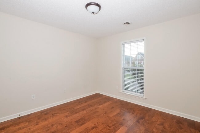 Building Photo - 4462 Alixs Dr