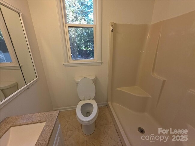 Building Photo - 412 Park Ave