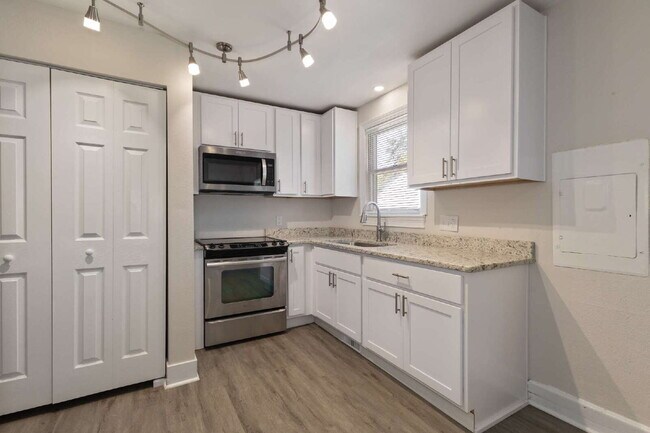 Building Photo - Welcome to So No