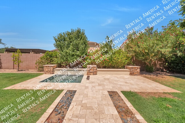 Building Photo - GORGEOUS 4/2.5 + DEN with Spa in Chandler!