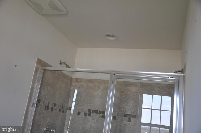 Building Photo - 905 Susan Cir