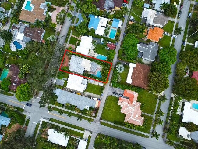 Building Photo - 1311 Monroe St