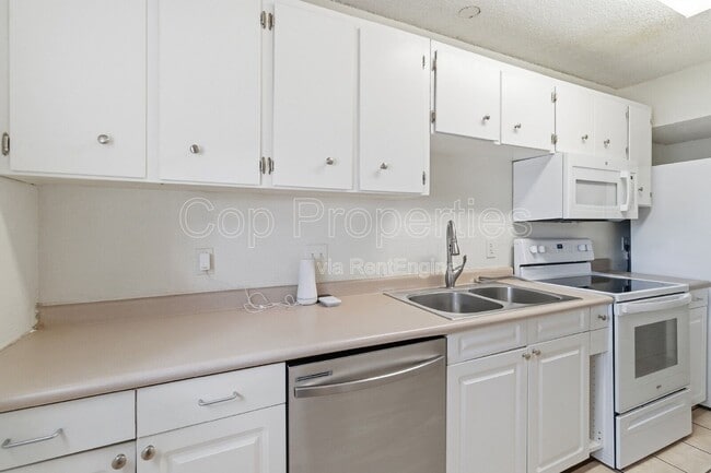 Building Photo - 4813 Fred May Dr