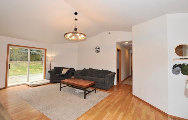 Building Photo - Hayden Rancher with RV parking