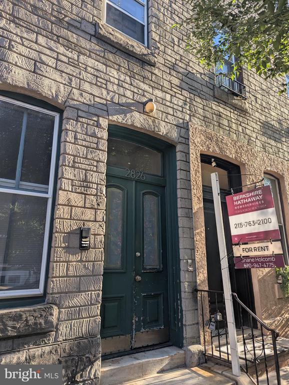 Building Photo - 2826 Poplar St