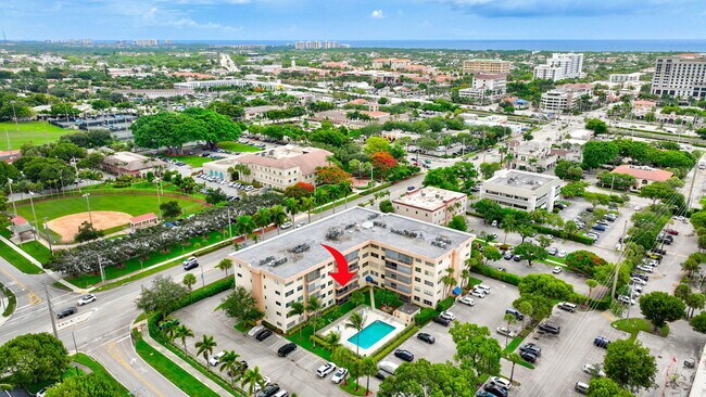 Building Photo - 290 W Palmetto Park Rd