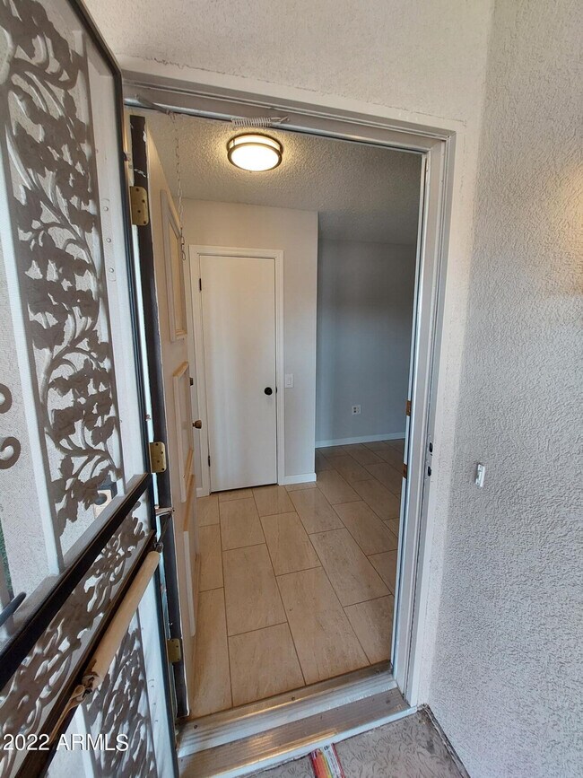 Building Photo - 13204 W Hyacinth Dr