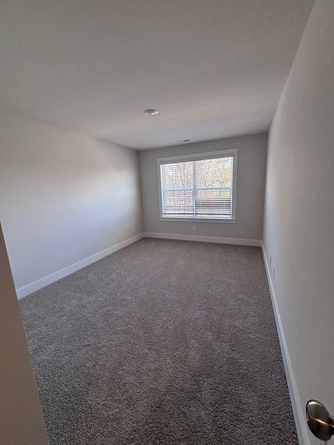 Building Photo - Brand new three-bedroom, 2.5-bath townhome