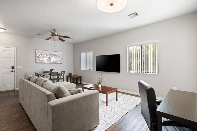 Building Photo - 14 W Villa Rita Dr