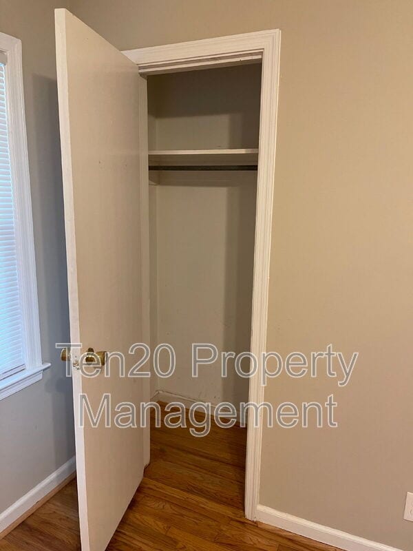 Building Photo - 5835 Darral Dr