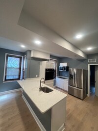 Building Photo - 809 N Harrison St