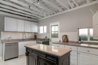 Building Photo - A North Park Gem! Remodeled! One of a kind...