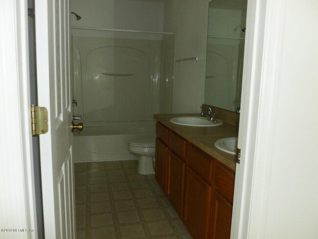 Building Photo - 1500 Calming Water Dr
