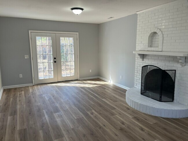 Building Photo - 7613 Mine Valley Rd