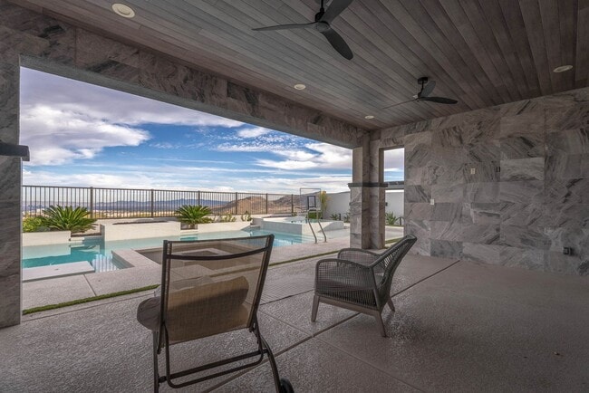 Building Photo - 756 Bruce Moorland St