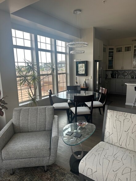 Building Photo - 7820 Inverness Blvd