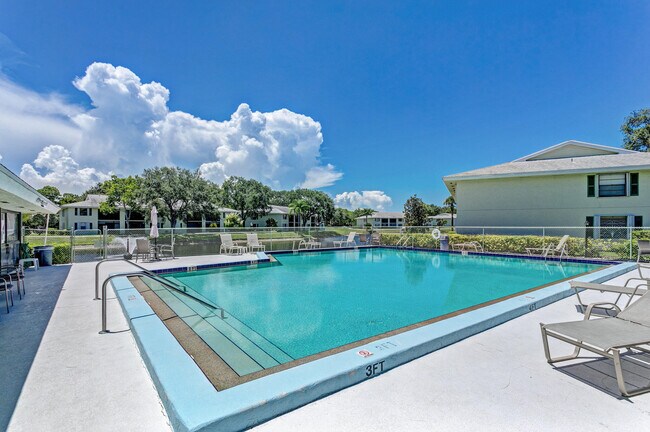 Building Photo - 601 Sabal Ridge Cir