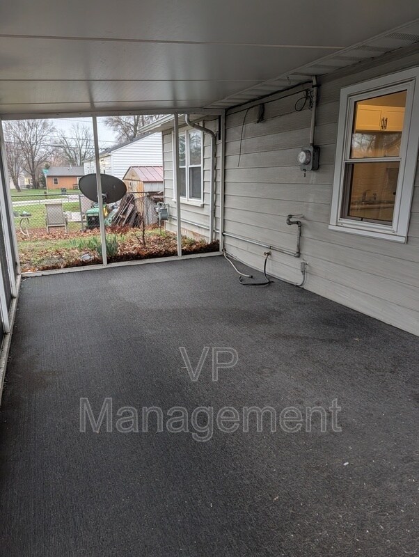 Building Photo - 7107 Volquardsen Ave