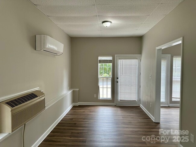 Building Photo - 13809 Stephendale Dr