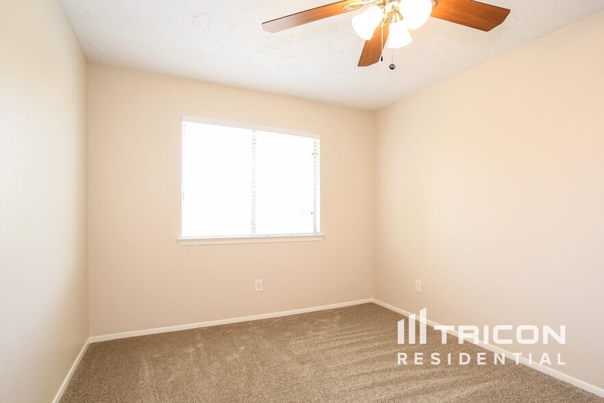 Building Photo - 3738 Xenophon Dr