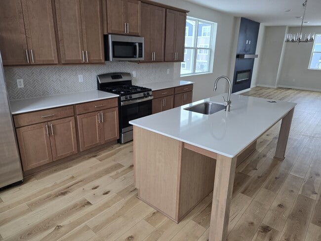 Building Photo - 8652 Kenyon Ct NE