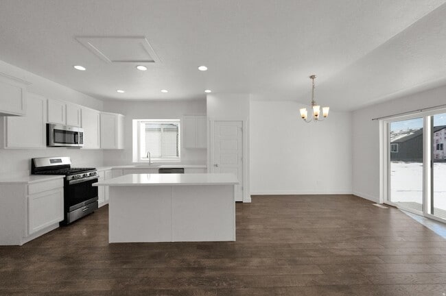 Building Photo - 2541 N Fall Breeze Wy