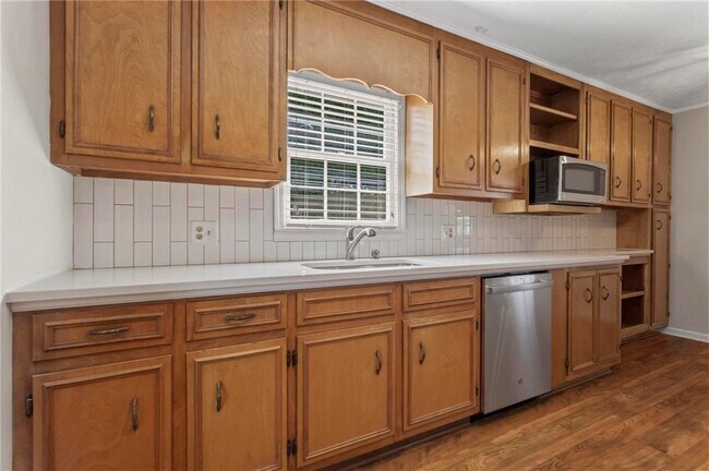 Building Photo - 37 Skyview Cir