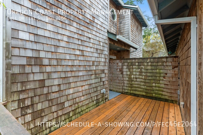 Building Photo - 4626 SE 51st St