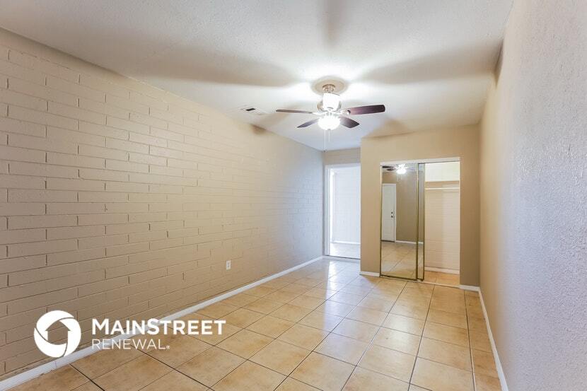 Building Photo - 5534 W Weldon Ave