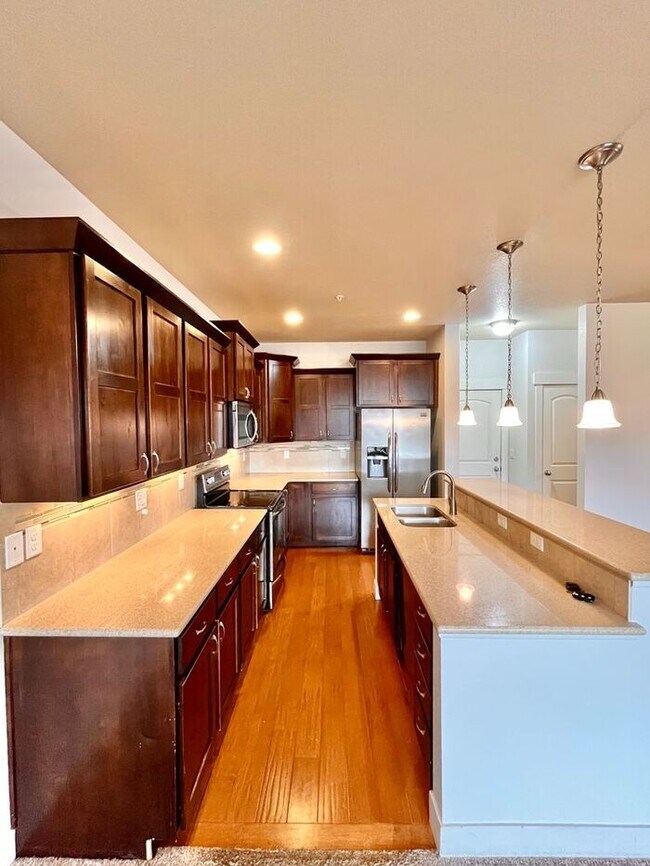 Building Photo - 3 Bedroom / 2.5 Bath Condo with 1 car attached garage in Fossil Lake Subdivision in Fort Collins, CO