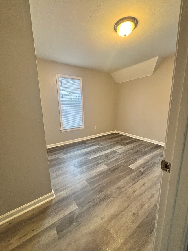 Building Photo - 2226 Parmele St