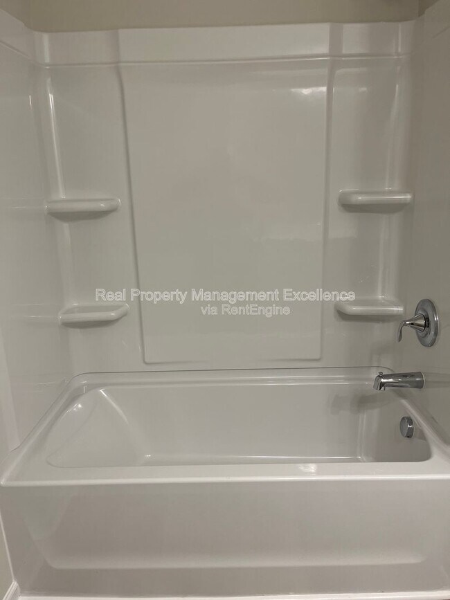 Building Photo - 139 Pinkie Ln