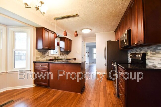 Building Photo - 5804 Norman Pl