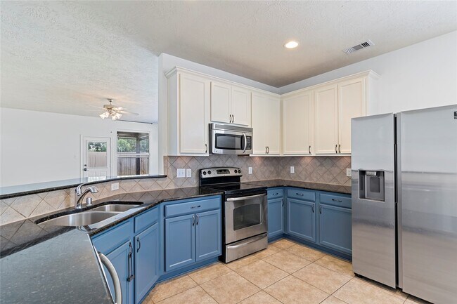 Building Photo - 23307 W Pine Ivy Ln