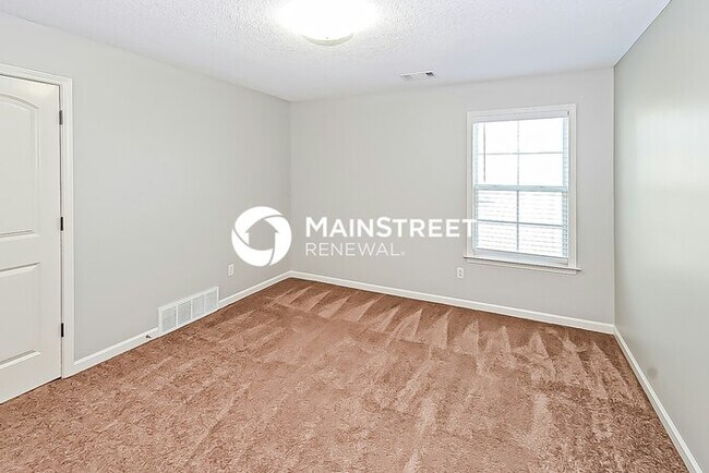 Building Photo - 3 Bedroom Pet-Friendly Home in Memphis, TN with Main Street Renewal