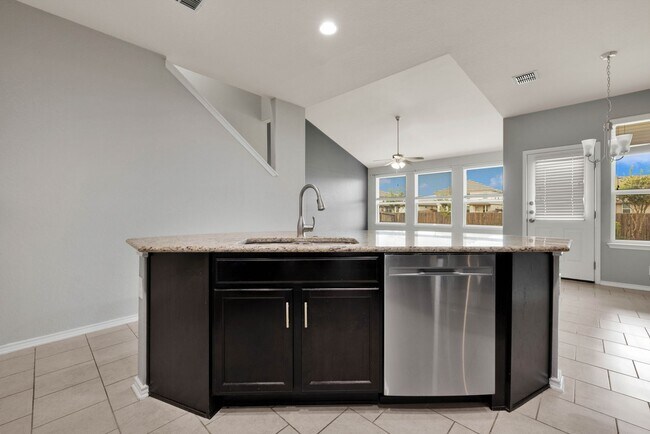 Building Photo - Beautiful 5-Bedroom Home for Rent in Valley Ranch!