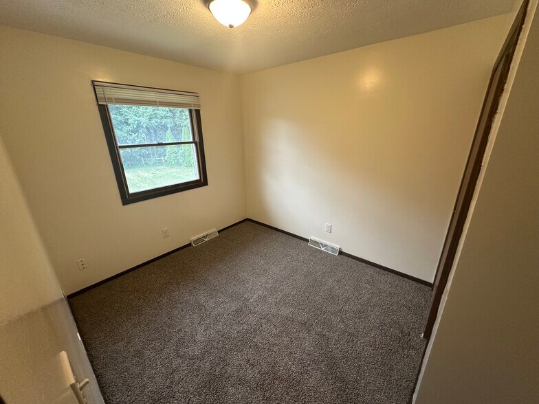 Building Photo - 3617 Mount Pleasant St NW