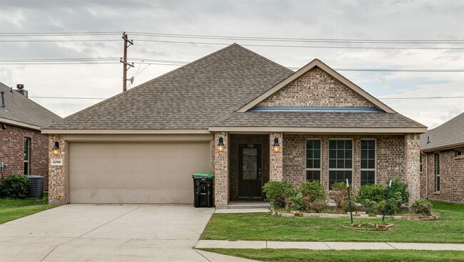 Building Photo - 1705 Lake Pine Dr