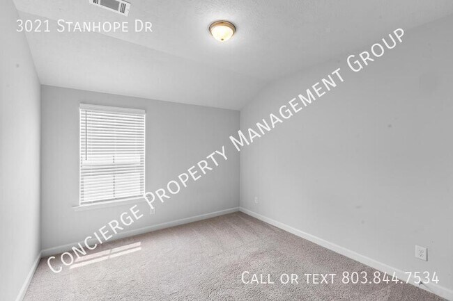 Building Photo - 3021 Stanhope Dr
