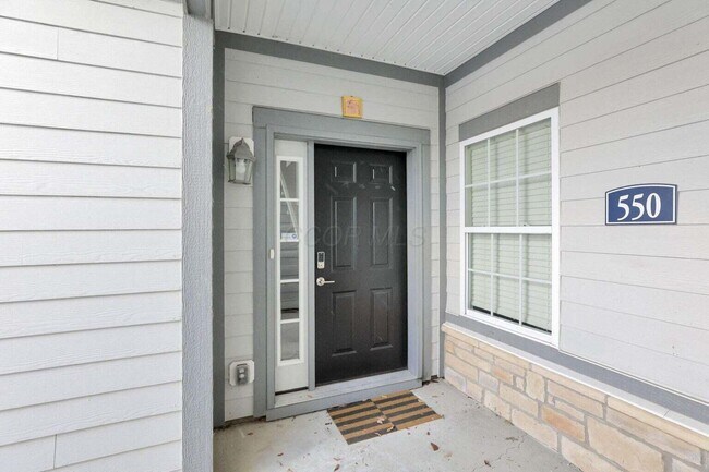 Building Photo - 550 Redwood Ln