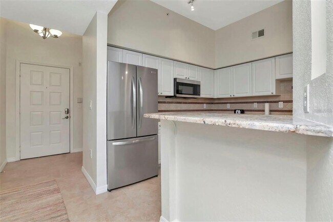 Building Photo - 504 S Armenia Ave