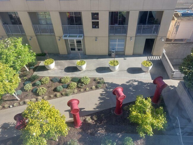 Building Photo - 445 Francisco St