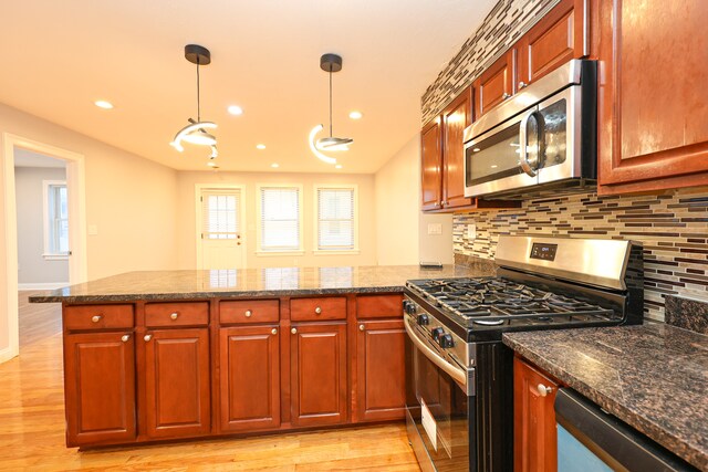 Building Photo - 35 Gleason St