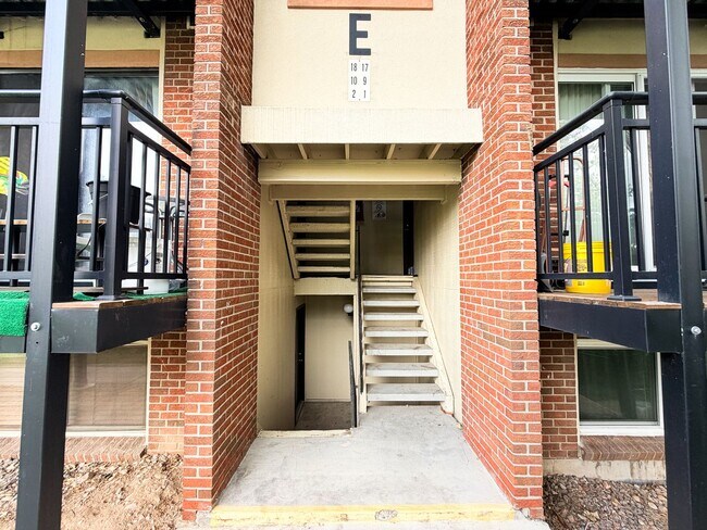 Building Photo - 5995 W Hampden Ave