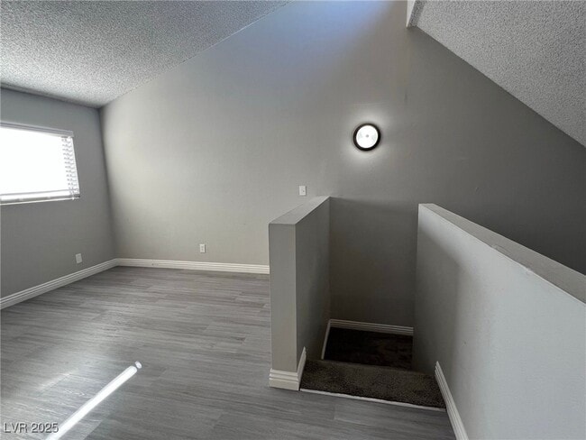 Building Photo - 5237 Garden Ln
