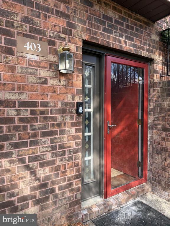 Building Photo - 403 Mountainview Dr